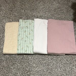 4 VERY soft swaddle blankets